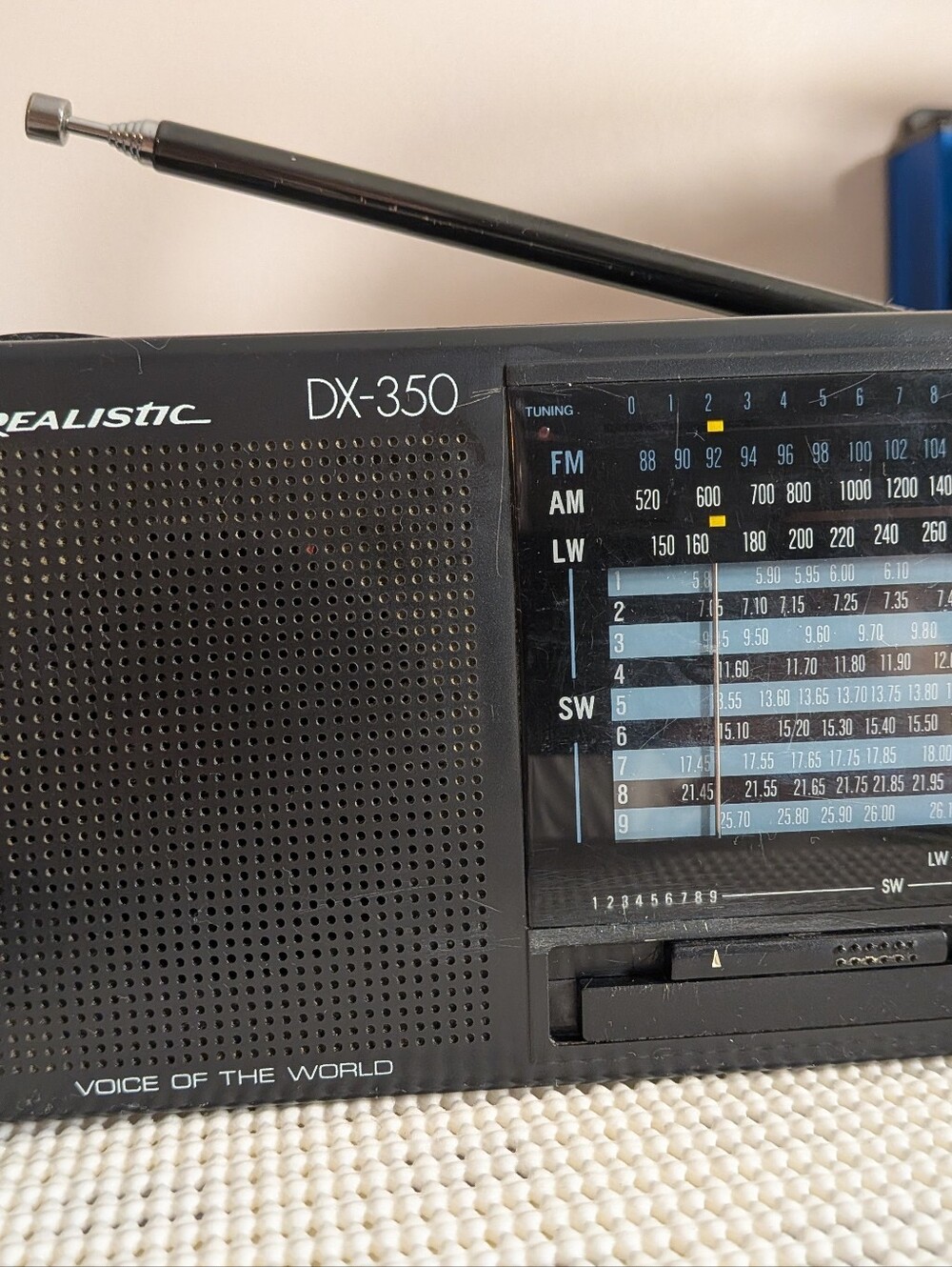 Realistic DX-350 12-Band Portable World Receiver Radio AM FM LW SW - Working